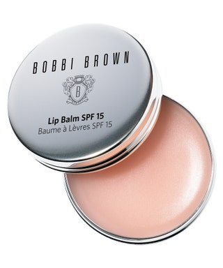 Bobbi Brown бальзам для губ Lip Balm 1240 руб. Отлично увлажняет и подчеркивает цвет губ. Освежает  повседневный макияж.