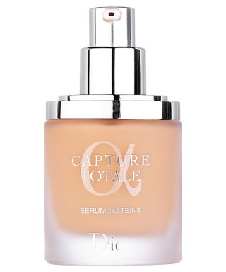 Dior тональный кремсыворотка Capture Totale Srum de Teint 022 Cameo 3740 руб.