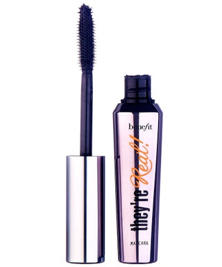 Benefit тушь Theyre Real 1049 руб.