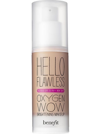 Тональный крем Hello Flawless Oxygen Wow от Benefit.