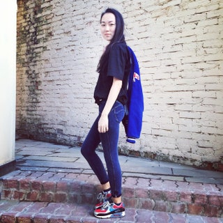 Редактор отдела моды Glamour Иляна в джинсах Freddy WR.UP Denim 5900 руб.
