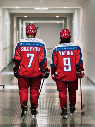 Свой путь на Олимп длиною в жизнь нападающие Екатерина Соловьева и Александра Вафина не собираются завершать даже если в...