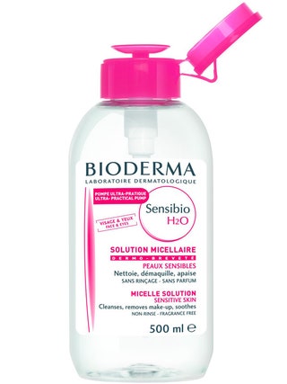 Мицеллярная вода Bioderma.