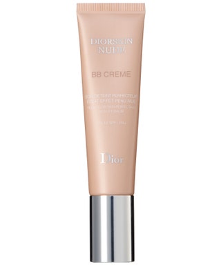 Dior BBкрем Diorskin Nude 002 2300 руб. Я перепробовала десятки разных BBкремов но ни к одному из них так не прикипела...
