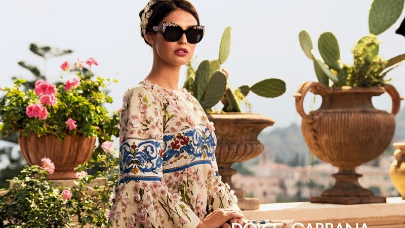 Красота поитальянски Бьянка Балти в рекламе очков Dolce  Gabbana