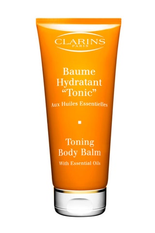 Бальзам для тела с эфирными маслами Baume Hydratant Tonic Clarins 1600 рублей. Бальзам увлажняет защищает и питает кожу....