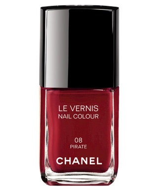 Лак Chanel Le Vernis Pirate 08 . Говорят свой оттенок  красного лака как и красной помады  надо «найти». Этот ...