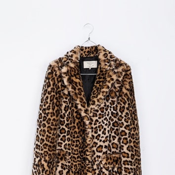 Чужой против хищника: леопардовые пальто в тренде