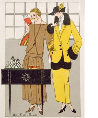В 19201930е годы. в женскую моду вошли  заниженная линия талии  и пиджаки мужского  кроя которые скрывали  ее отсутствие.