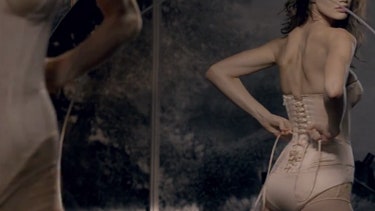 Новый красивый ролик в поддержку ароматов Jean Paul Gaultier