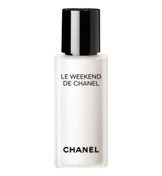 Эмульсия для обновления кожи с гликолевой кислотой и розовой водой Le Weekend de Chanel 4752 руб. Chanel