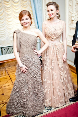 Мария Парфенова и Мария Титова в Elie Saab Haute Couture 2011 год