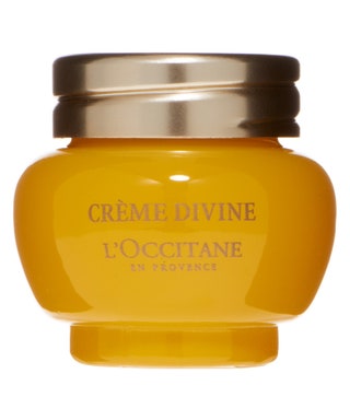 LOccitane  крем Immortelle Crème Divine. В duty free всегда первым делом иду в корнер этой марки. Прекрасное увлажняющее...