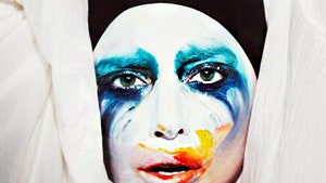 Леди Гага разделась для рекламы нового альбома