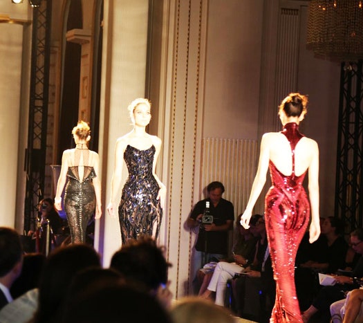 Glamour.ru на показе Versace Atelier