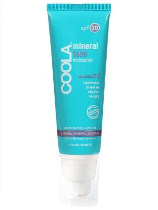 Coola  солнцезащитный крем с тонирующим эффектом SPF 20  1580 руб. Тестировался  в Марокко 30 °C. Пахнет советским...