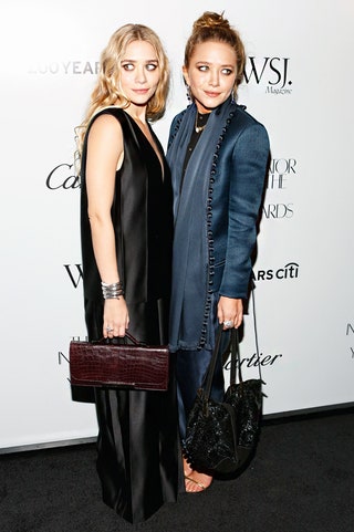 МэриКейт и Эшли Олсен в The Row 2012 год церемония Innovator Of The Year
