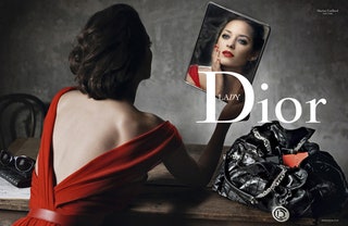 Марион Котийяр в рекламной кампании Dior Lady Rouge