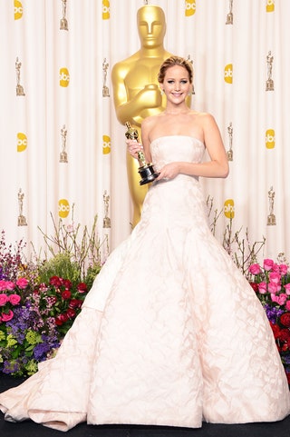 Свой первый «Оскар» Дженнифер Лоуренс получила в платье из кутюрной коллекции Dior