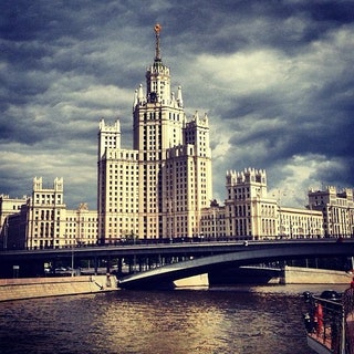 Москва глазами Светланы Бондарчук высотка на Котельнической набережной