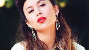 Эксклюзивная съемка Glamour.ru с Руми Нили