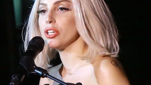 Леди Гага сделала бойфренду дорогой подарок