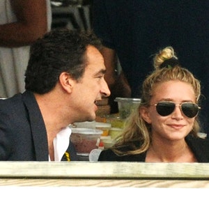 Мэри-Кейт Олсен и Оливье Саркози на скачках