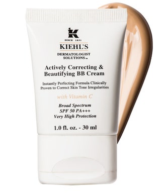 Kiehl's Actively CorrectingBeautifying BB Cream 1220 руб. Отбеливает кожу и отлично защищает от солнца. Идеален для...