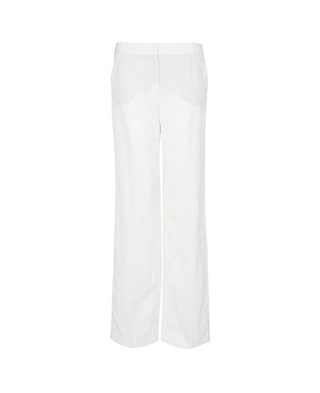 Когда как не летом носить белые брюки в городе за городом на пляже. Белый цвет освежает а изделие из натуральной ткани...