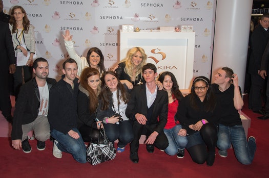 Шакира презентовала аромат S by Shakira