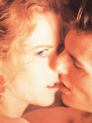Николь Кидман и Том Круз кадр из фильма «С широко закрытыми глазами» 1999. Этот фильм полон страсти и чувственных сцен...