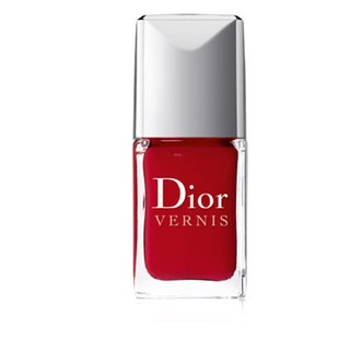 Оттенок Red Royalty Dior 1140 рублей. 14 читалей назвали лак для ногтей от Dior лучшим.
