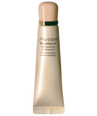 Shiseido средство для восстановления контура губ Benefiance Full Correction Lip Treatment 1790 руб.