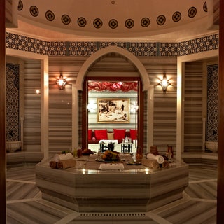 Rixos The Palm Dubai Hotel Дубай ОАЭ. В одном из лучших спа Арабских Эмиратов попробуйте восточные массажи и пилинги в...