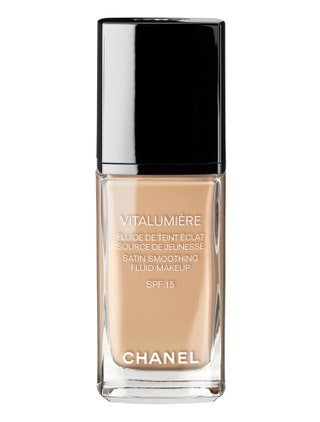 Chanel тональный крем для лица Vitalumière Satin Smoothing Fluid Makeup 2244 руб. Я долго искала тональное средство...