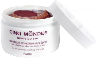Купите в спацентре используйте дома ароматический скраб для тела со специями Soins du Spa 3530 руб. Cinq Mondes