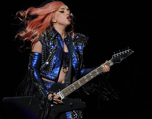 Леди Гага отменяет концерты изза травмы