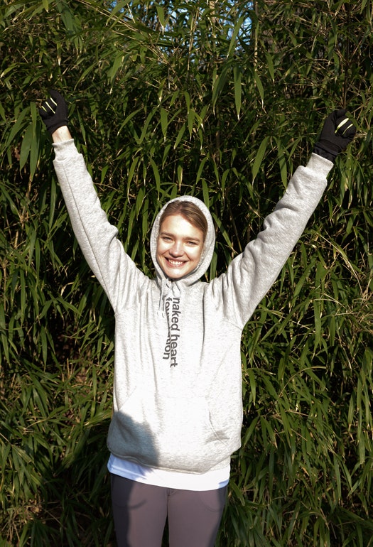 Наталья Водянова на марафоне в Париже