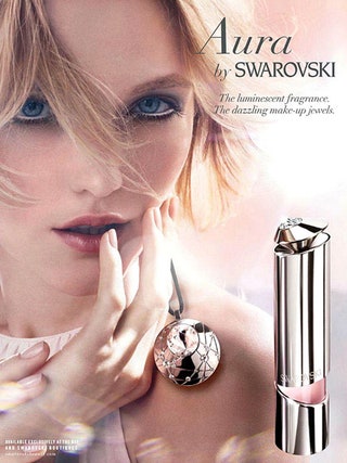 Swarovski. В 2011 году Влада стала лицом австрийской компании украшений Swarovski
