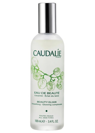 В 1995 году. Карла Бруни будущая первая леди Франции подняла продажи косметики Caudalie она позвонила основательнице...