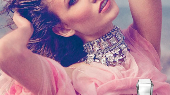 Карли Клосс в рекламе аромата Couture La La