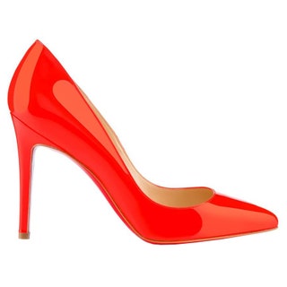 Christian Louboutin. Туфли из лакированной кожи 22 780 руб.