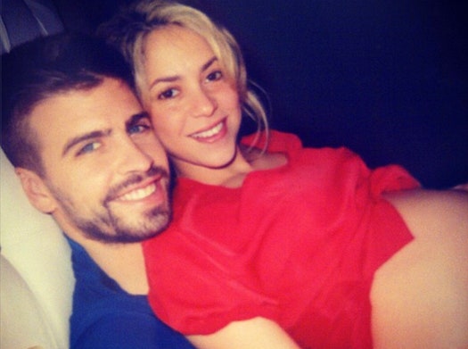 Шакира и Жерар Пике фото счастливых родителей