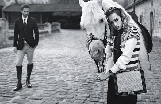 Элис Деллал в рекламной кампании Chanel