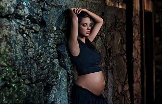 Адриана Лима — первая беременная модель календаря Pirelli