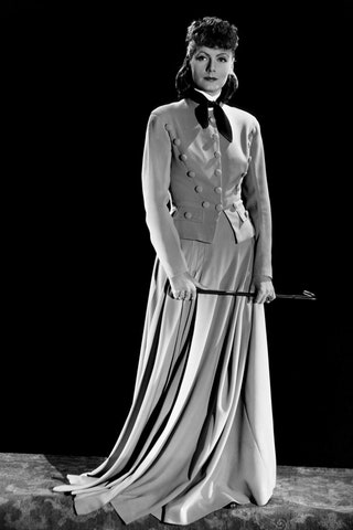 Грета Гарбо в 1927 году сыграла Анну в немом фильме «Любовь» а в 1935м снялась в звуковой «Анне Карениной»