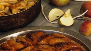 Шарлотка с яблоками в духовке рецепты пирога с фото