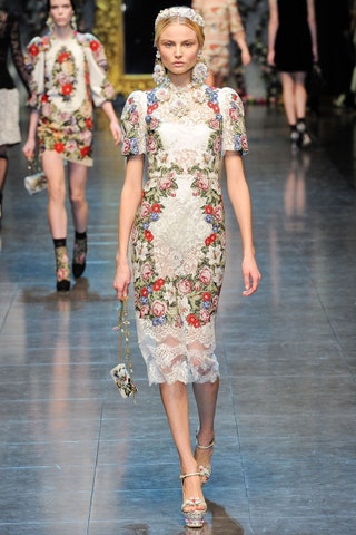 Магдалена Фраковяк на показе DolceGabbana в Милане сентябрь 2012 года. Рост — 180 см