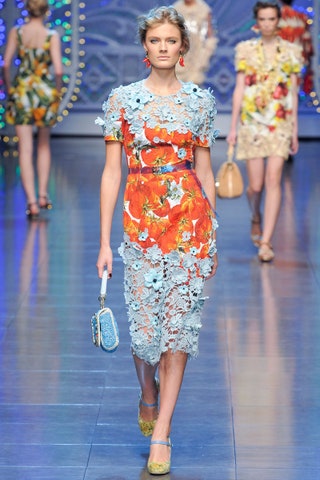Констанс Яблонски на показе DolceGabbana в Милане сентябрь 2011 года. Рост — 181 см