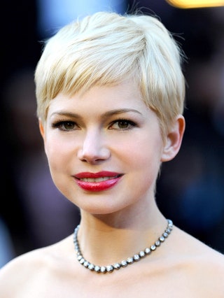 Яркие губы. Мишель Уильямс на 84й церемонии Academy Awards 26 февраля 2012 года